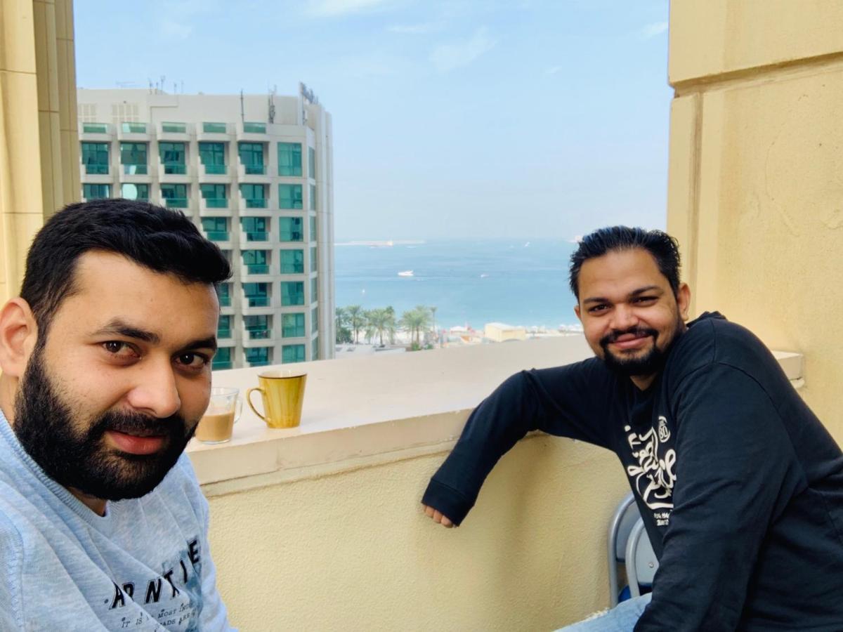 Bollywood Beach Hostel Dubai Buitenkant foto