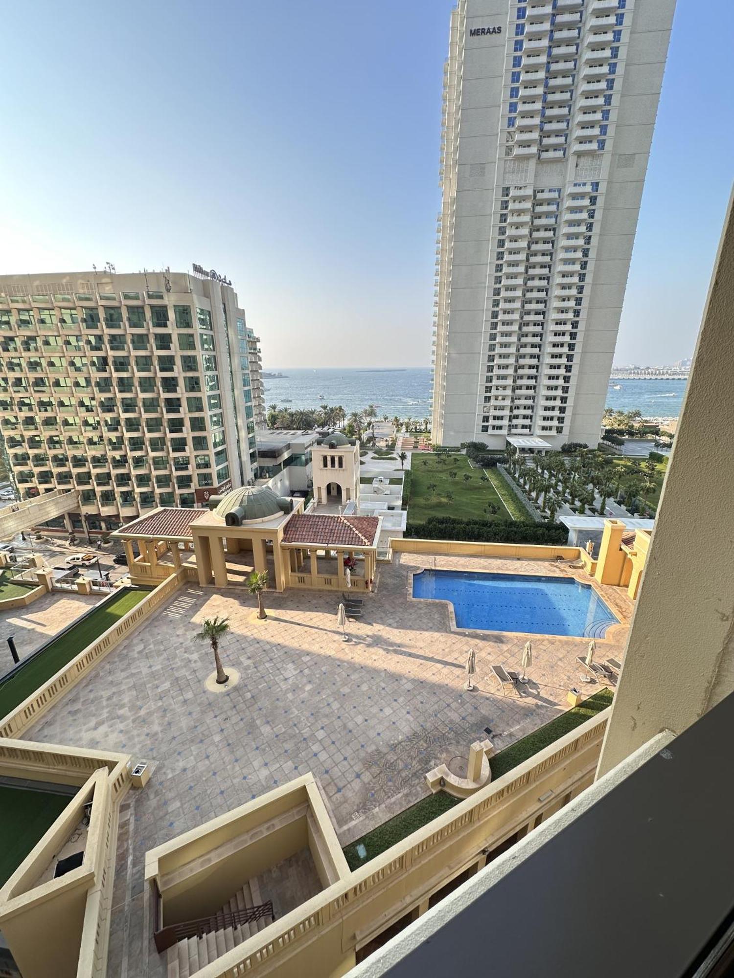 Bollywood Beach Hostel Dubai Buitenkant foto