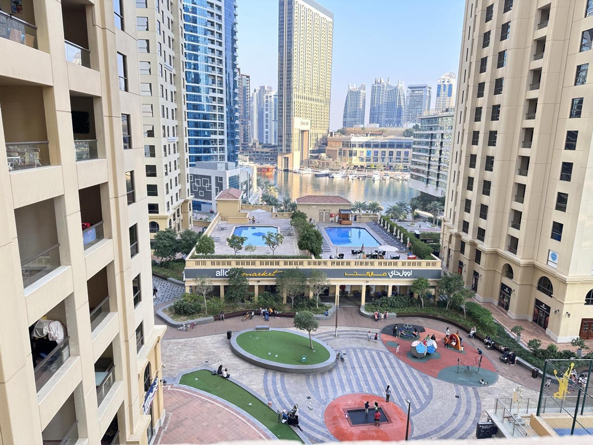 Bollywood Beach Hostel Dubai Buitenkant foto