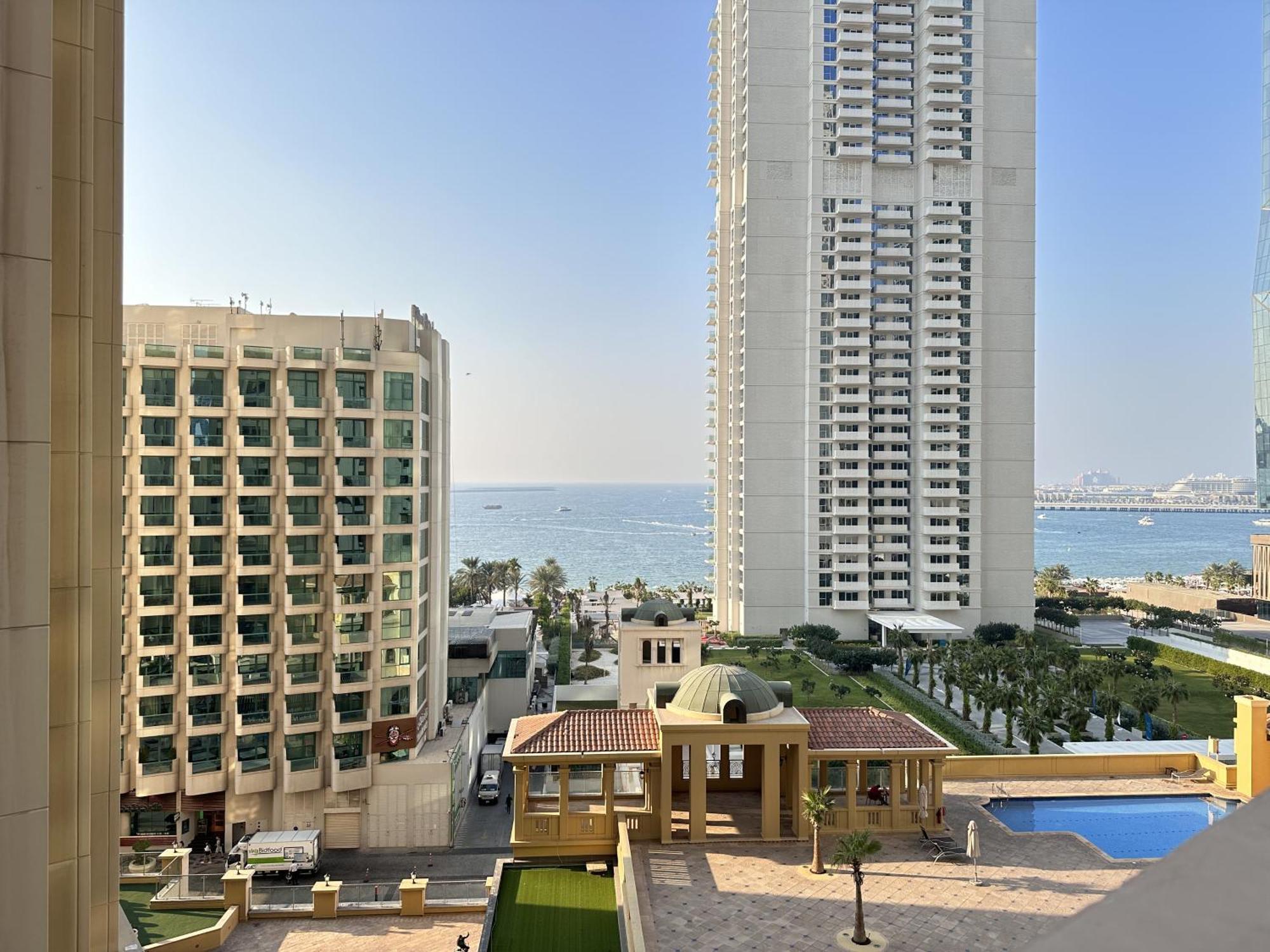 Bollywood Beach Hostel Dubai Buitenkant foto